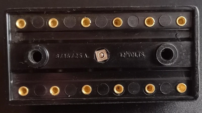 pojistková skříňka ZETOR/ŠKODA/V3S - 6 pojistek
